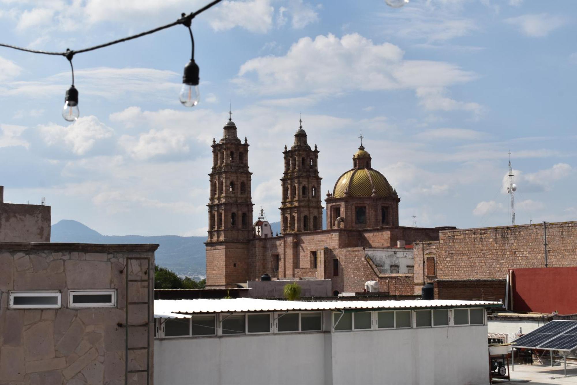 El Suburbio - Serapio Rendon Morelia Exterior photo